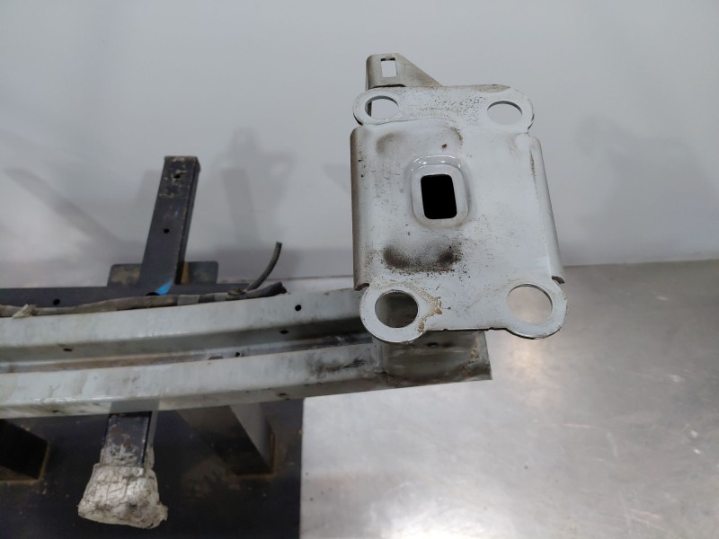 Recambio de refuerzo paragolpes delantero para renault scenic iv intens referencia OEM IAM 752106346r  
