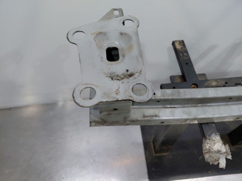 Recambio de refuerzo paragolpes delantero para renault scenic iv intens referencia OEM IAM 752106346r  