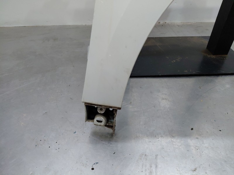 Recambio de aleta delantera derecha para renault scenic iv intens referencia OEM IAM 631009903R  