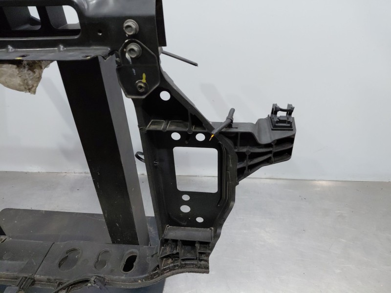 Recambio de panel frontal para hyundai i20 ii (gb, ib) 1.2 referencia OEM IAM 64101C8000  