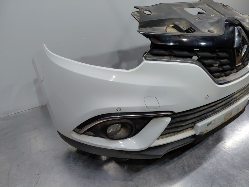 Recambio de paragolpes delantero para renault scenic iv intens referencia OEM IAM 620222741r  