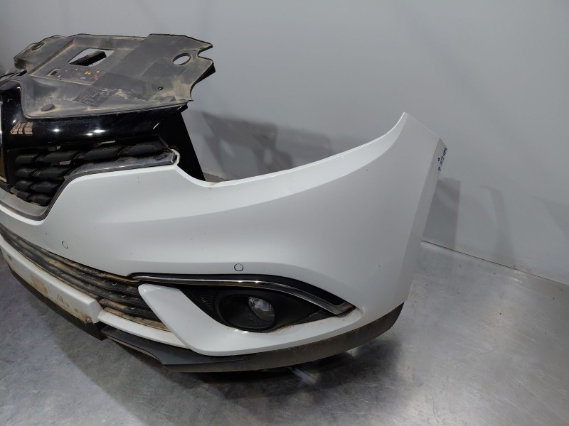 Recambio de paragolpes delantero para renault scenic iv intens referencia OEM IAM 620222741r  