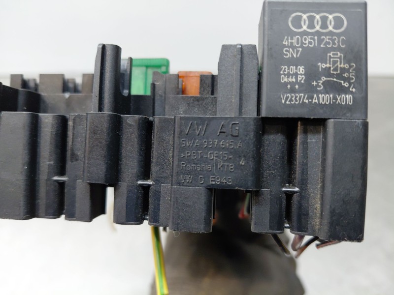 Recambio de caja reles / fusibles para volkswagen caddy v cargo referencia OEM IAM 5WA937615  