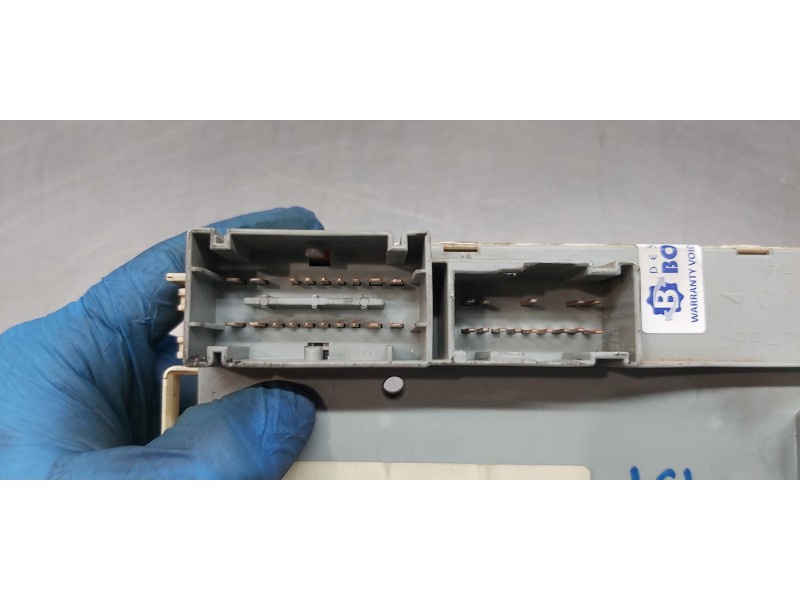 Recambio de caja reles / fusibles para peugeot boxer caja cerrada (rs 3000) (330/333) 2007 ) hdi (330) referencia OEM IAM 136073