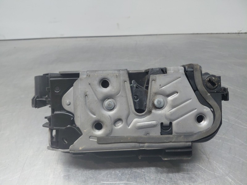 Recambio de cerradura puerta delantera izquierda para volkswagen caddy v cargo referencia OEM IAM 5TB837016E  