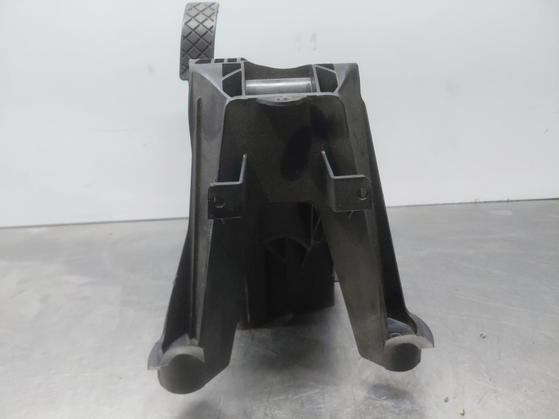 Recambio de pedal freno para volkswagen caddy v cargo referencia OEM IAM 5R4721060  