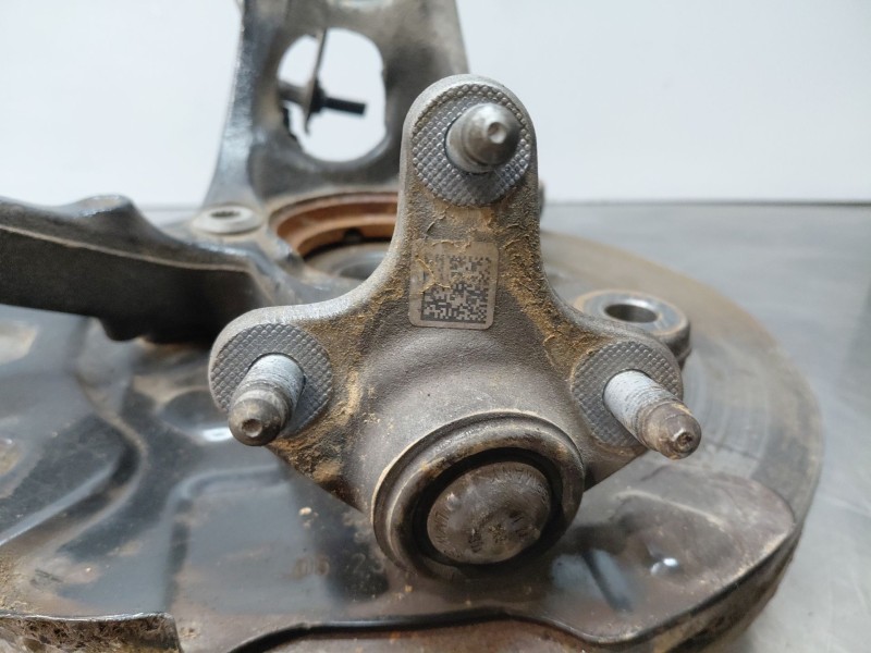 Recambio de mangueta delantera izquierda para volkswagen caddy v cargo referencia OEM IAM 5R3407255A  