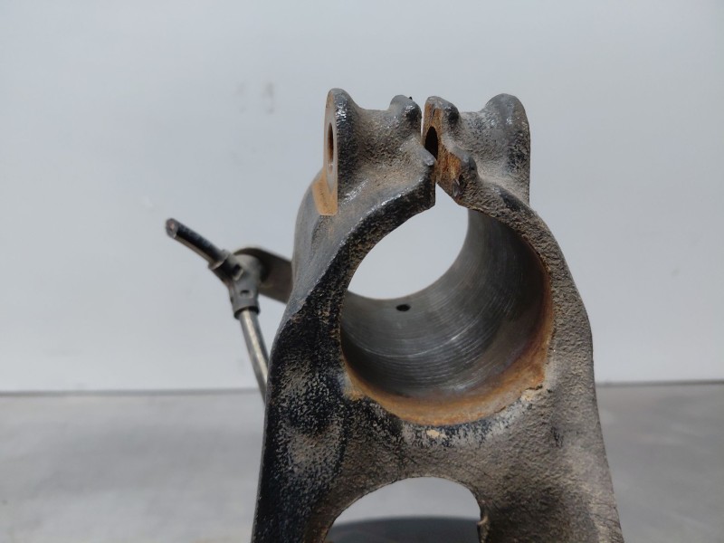 Recambio de mangueta delantera izquierda para volkswagen caddy v cargo referencia OEM IAM 5R3407255A  