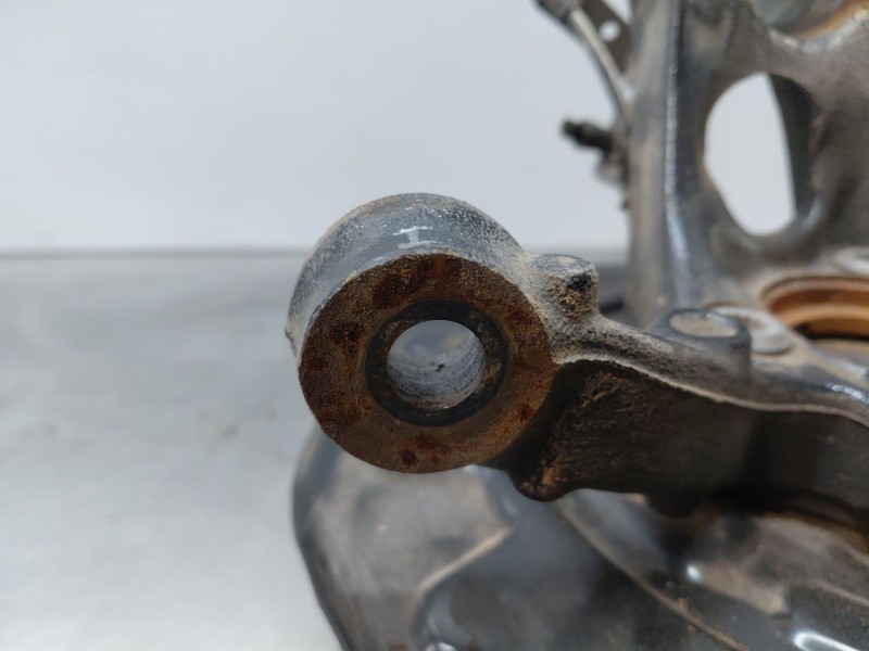 Recambio de mangueta delantera izquierda para volkswagen caddy v cargo referencia OEM IAM 5R3407255A  