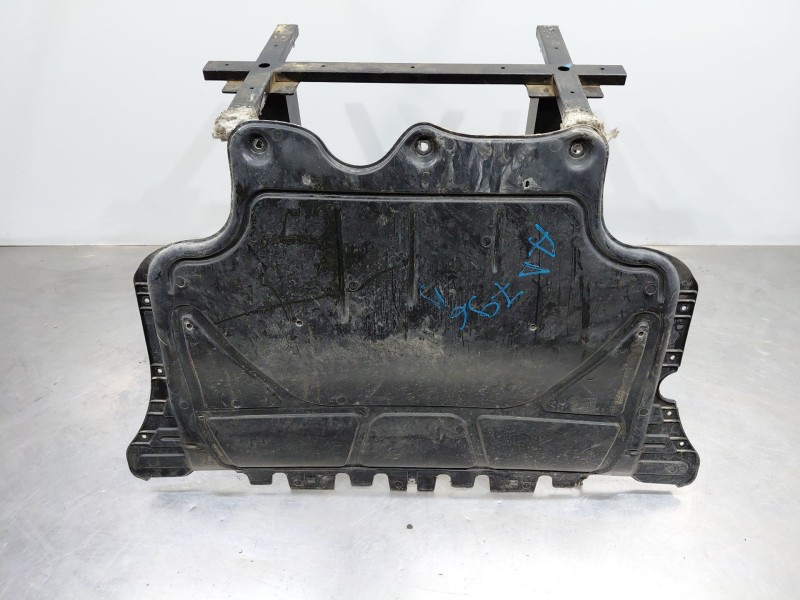 Recambio de cubrecarter para volkswagen caddy v cargo referencia OEM IAM 3Q0825236D  