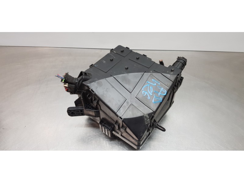 Recambio de caja reles / fusibles para hyundai tucson ix35 referencia OEM IAM 91450D7540  