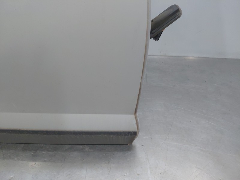 Recambio de puerta trasera derecha para volkswagen taigo life referencia OEM IAM 2G4833052R  