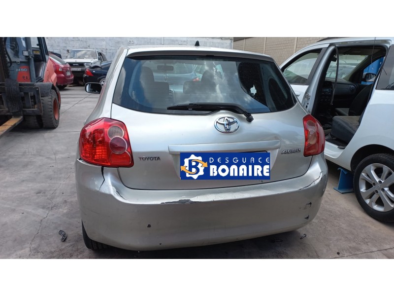 toyota auris del año 2008