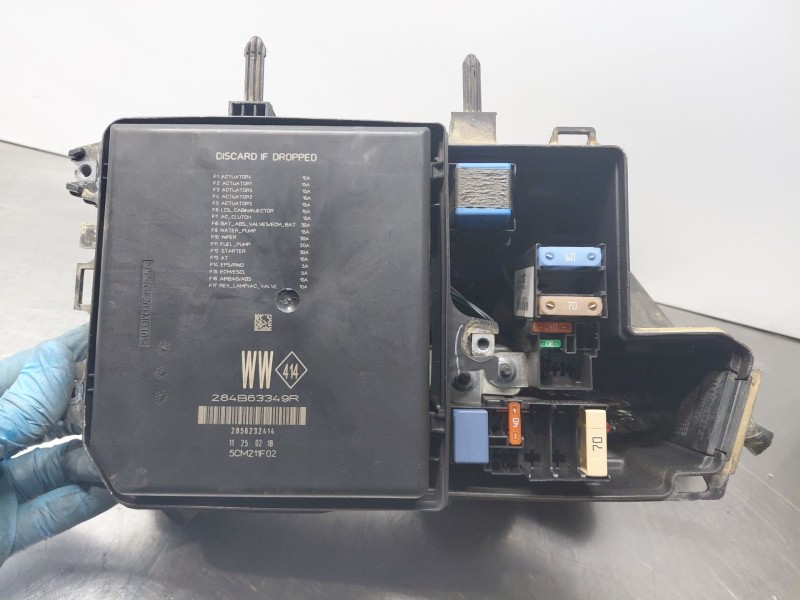 Recambio de caja reles / fusibles para renault scenic iv intens referencia OEM IAM 284B63349R 284B51057R 