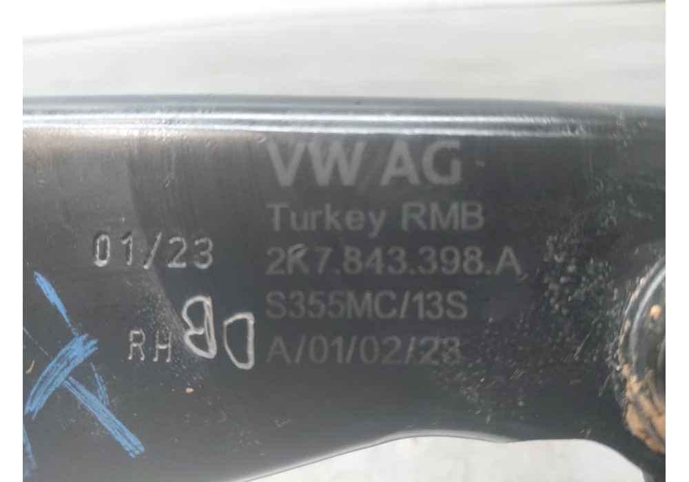Recambio de soporte / guia puerta corredera para volkswagen caddy v cargo referencia OEM IAM 2K7843398A  