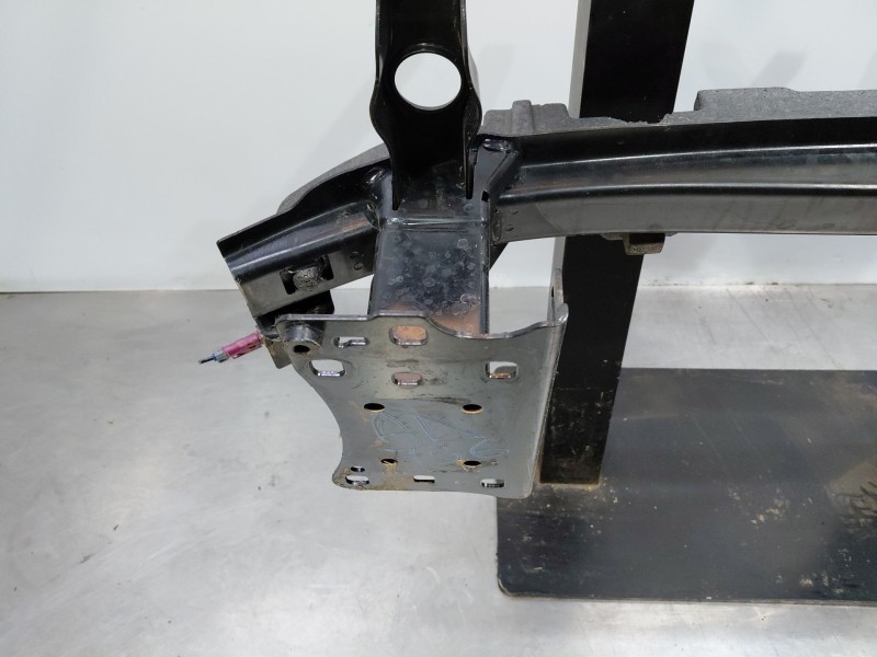 Recambio de refuerzo paragolpes delantero para volkswagen caddy v cargo referencia OEM IAM 2K7807109C  