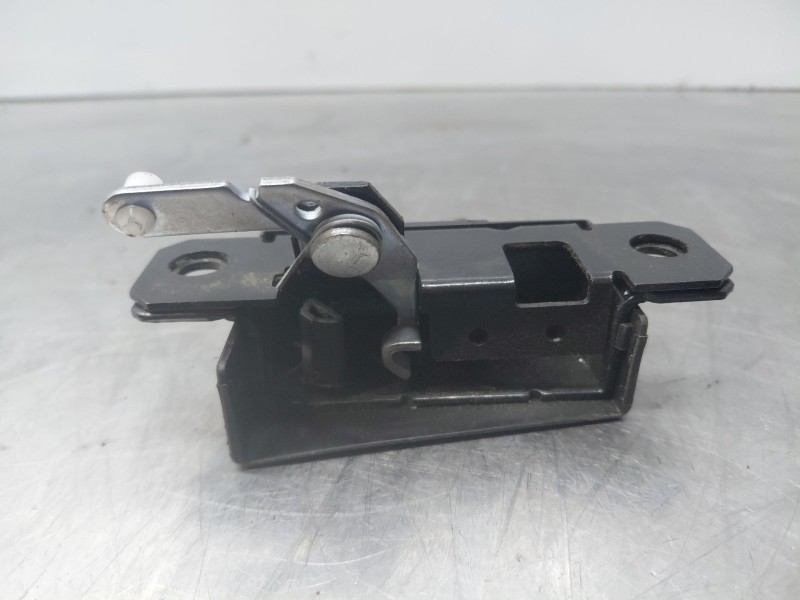 Recambio de cerradura puerta trasera derecha para volkswagen caddy v cargo referencia OEM IAM 2K5827506B  