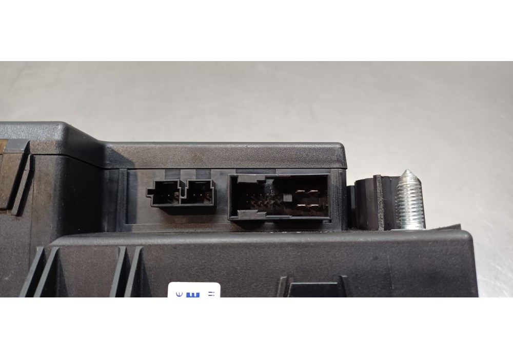 Recambio de modulo electronico para mercedes clase s (w221) berlina 320 / 350 cdi (221.022) referencia OEM IAM 2215400401  