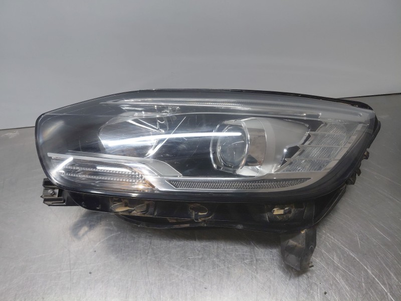 Recambio de faro izquierdo para renault scenic iv intens referencia OEM IAM 260606727R  