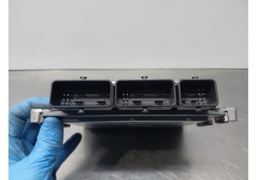Recambio de centralita motor uce para renault scenic iv intens referencia OEM IAM 237107137R  