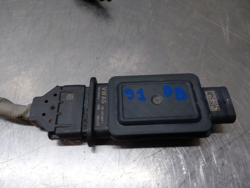 Recambio de sonda lambda para volkswagen caddy v cargo referencia OEM IAM 05L907807T  