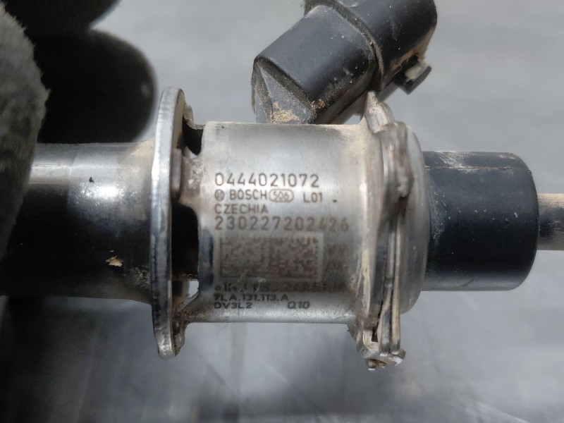 Recambio de inyector para volkswagen caddy v cargo referencia OEM IAM 07LA131113A  