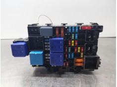 Recambio de caja reles / fusibles para renault scenic iv intens referencia OEM IAM 243800453R  