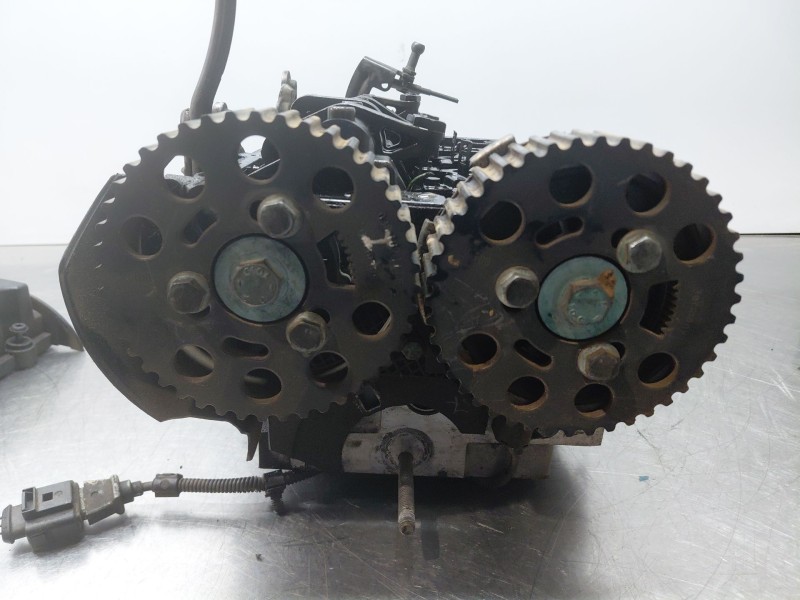 Recambio de culata para volkswagen passat b6 (3c2) 2.0 tdi 16v referencia OEM IAM 03G103351B  