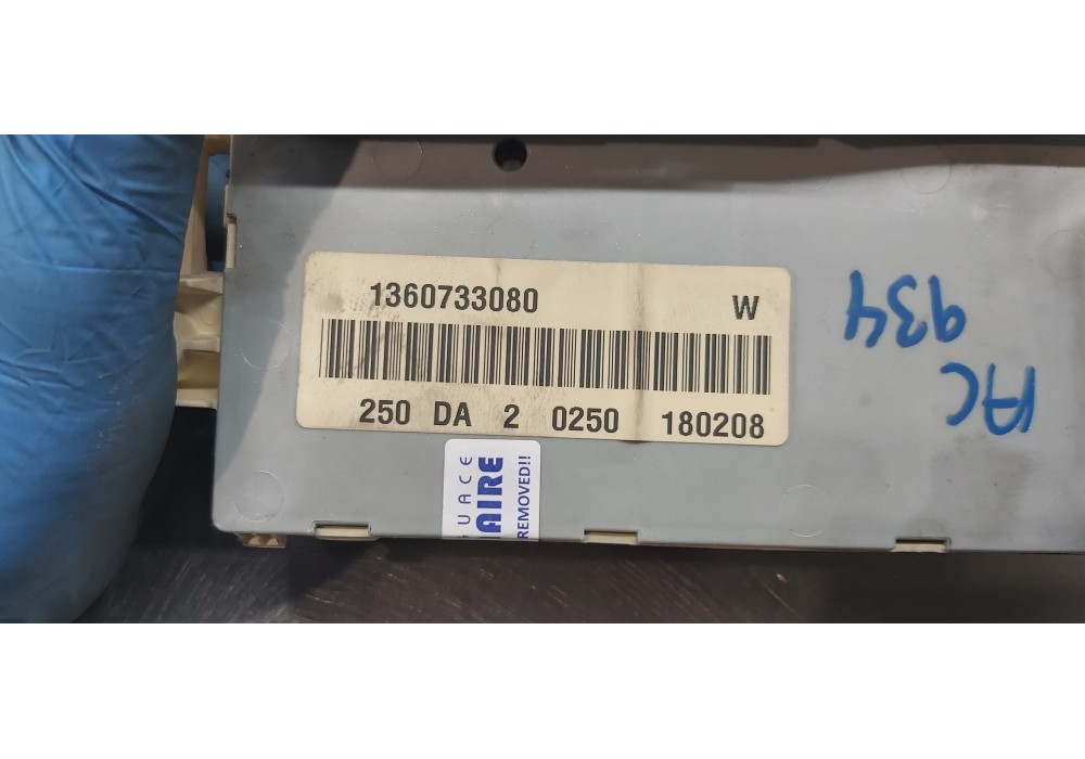 Recambio de caja reles / fusibles para peugeot boxer caja cerrada (rs 3000) (330/333) 2007 ) hdi (330) referencia OEM IAM 136073