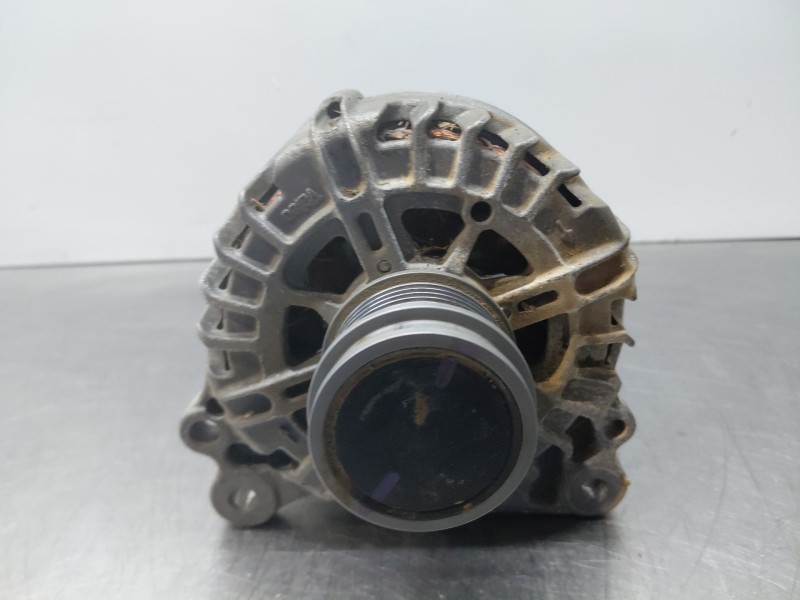 Recambio de alternador para volkswagen caddy v cargo referencia OEM IAM   
