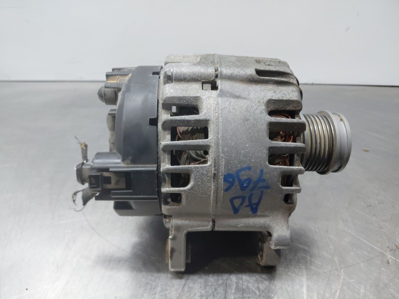 Recambio de alternador para volkswagen caddy v cargo referencia OEM IAM   