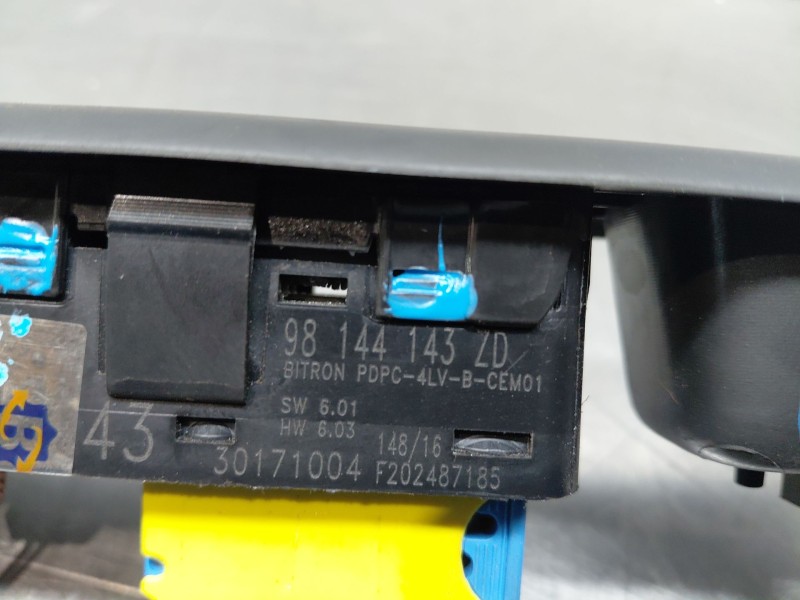 Recambio de mando elevalunas delantero izquierdo para peugeot 3008 style referencia OEM IAM 98144143ZD  