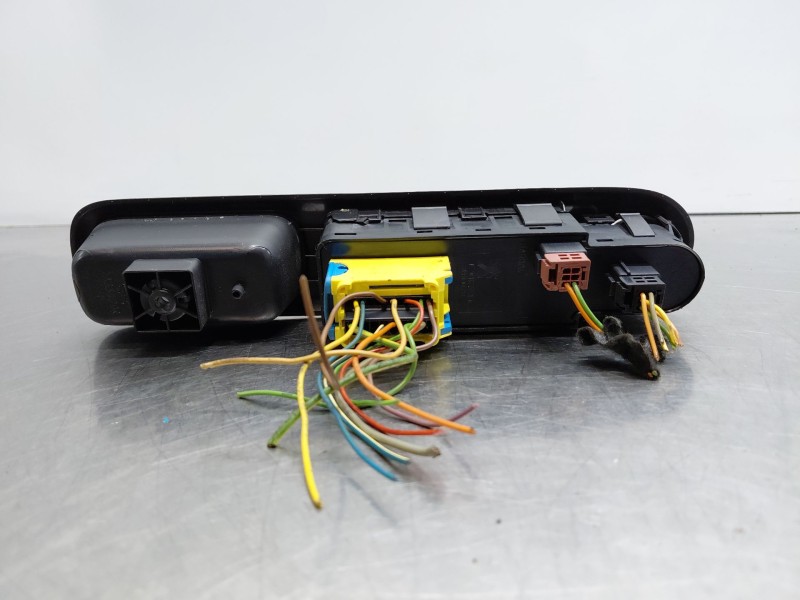 Recambio de mando elevalunas delantero izquierdo para peugeot 3008 style referencia OEM IAM 98144143ZD  