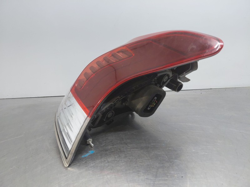 Recambio de piloto trasero derecho para peugeot 3008 style referencia OEM IAM 9805510480  