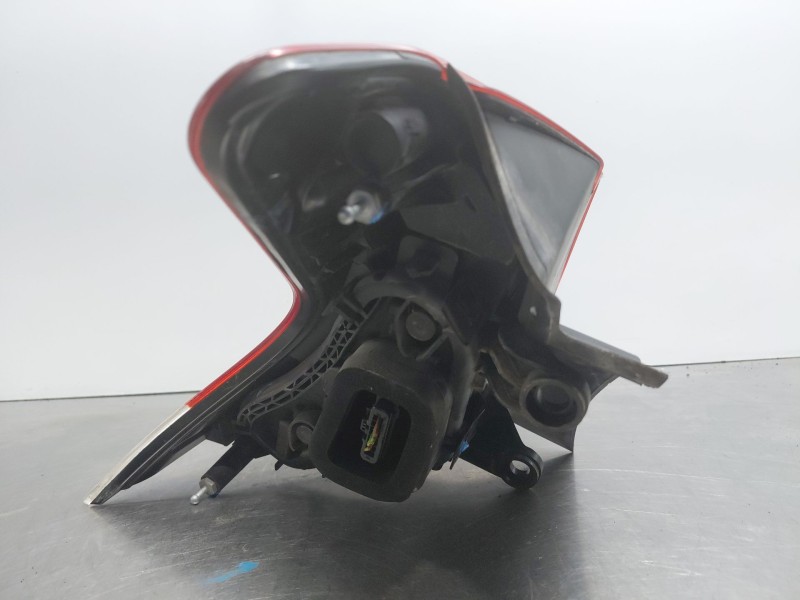 Recambio de piloto trasero derecho para peugeot 3008 style referencia OEM IAM 9805510480  