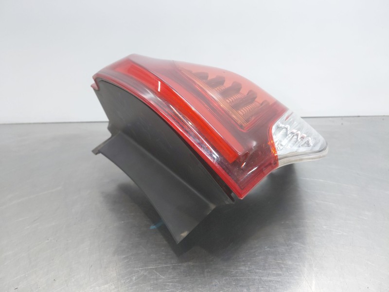 Recambio de piloto trasero derecho para peugeot 3008 style referencia OEM IAM 9805510480  