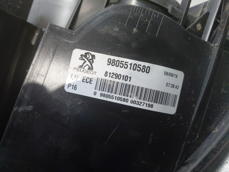 Recambio de piloto trasero izquierdo para peugeot 3008 style referencia OEM IAM 9805510580  