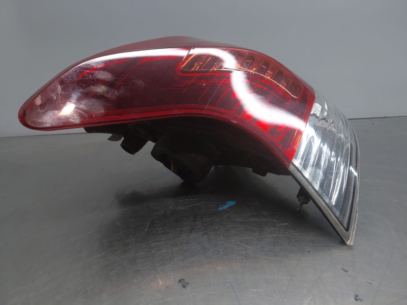 Recambio de piloto trasero izquierdo para peugeot 3008 style referencia OEM IAM 9805510580  