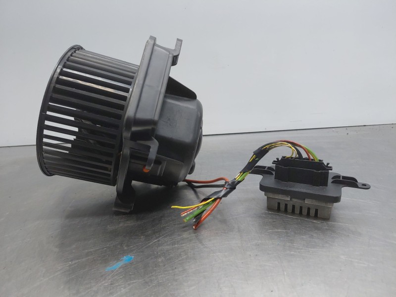 Recambio de ventilador calefaccion para peugeot 3008 style referencia OEM IAM 6441CP  