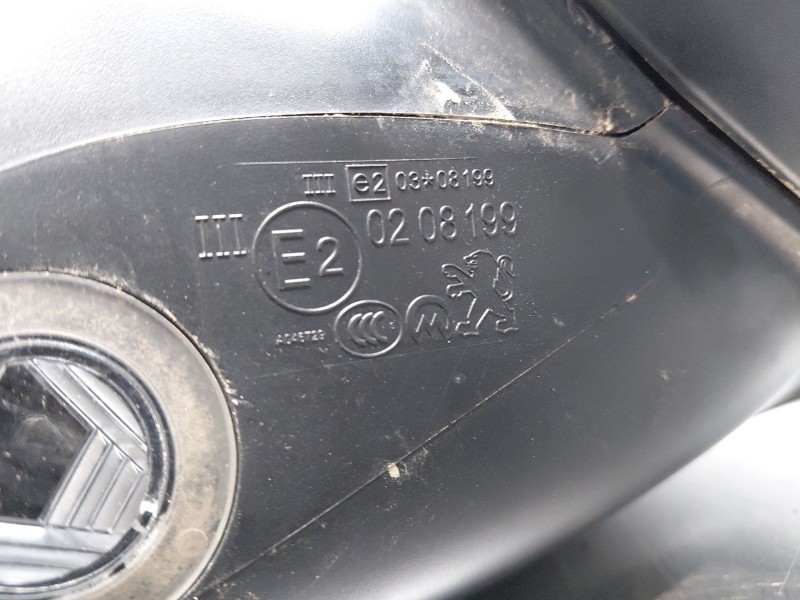 Recambio de retrovisor izquierdo para peugeot 3008 style referencia OEM IAM 8153ZV  