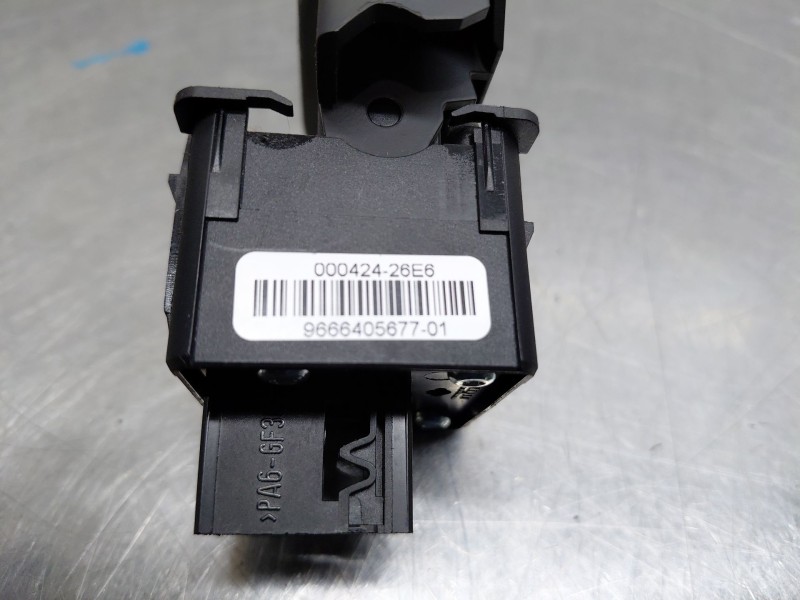 Recambio de palanca freno de mano para peugeot 3008 style referencia OEM IAM 470706  