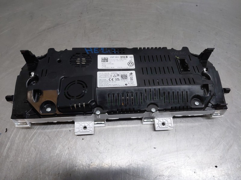 Recambio de cuadro instrumentos para volkswagen taigo life referencia OEM IAM   