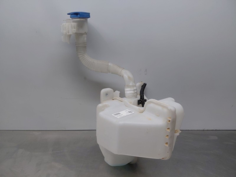 Recambio de deposito limpia para volkswagen caddy v cargo referencia OEM IAM   