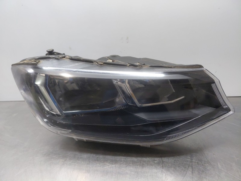 Recambio de faro derecho para volkswagen caddy v cargo referencia OEM IAM   
