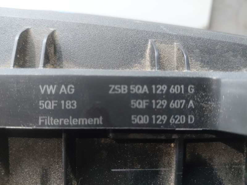 Recambio de filtro aire para volkswagen caddy v cargo referencia OEM IAM   