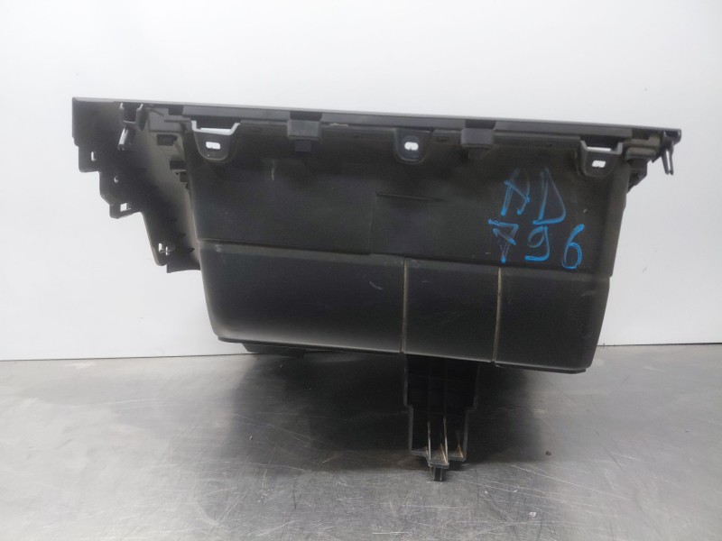 Recambio de guantera para volkswagen caddy v cargo referencia OEM IAM   