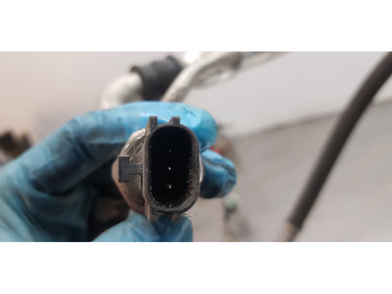 Recambio de tubos aire acondicionado para kia carens ( ) business referencia OEM IAM 97775A4560  