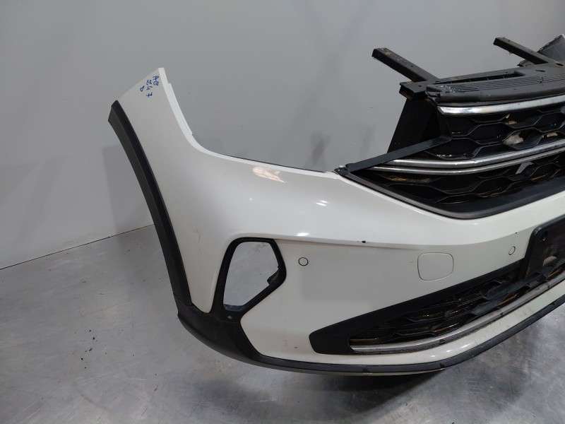 Recambio de paragolpes delantero para volkswagen taigo life referencia OEM IAM 2G7807221CGRU  