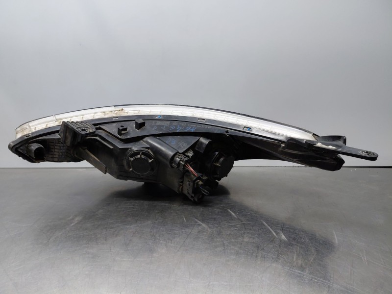 Recambio de faro derecho para hyundai i20 ii (gb, ib) 1.2 referencia OEM IAM 92102C8200  