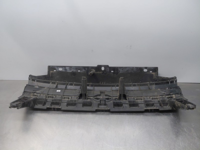 Recambio de rejilla delantera para volkswagen caddy v cargo referencia OEM IAM   